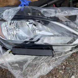 2018 Nissan Sentra Headlight