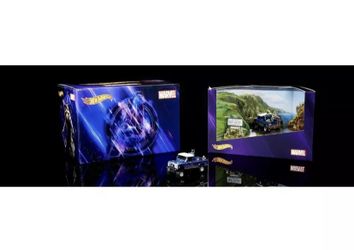 SDCC Hot Wheels Rocket & Hulk Land Rover