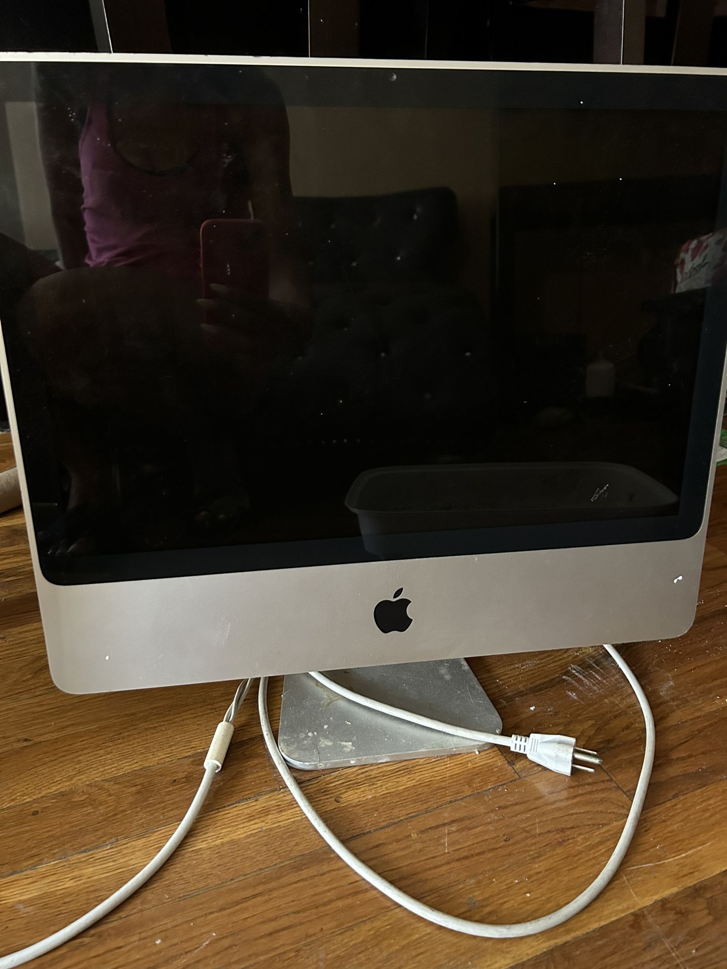 APPLE MONITOR