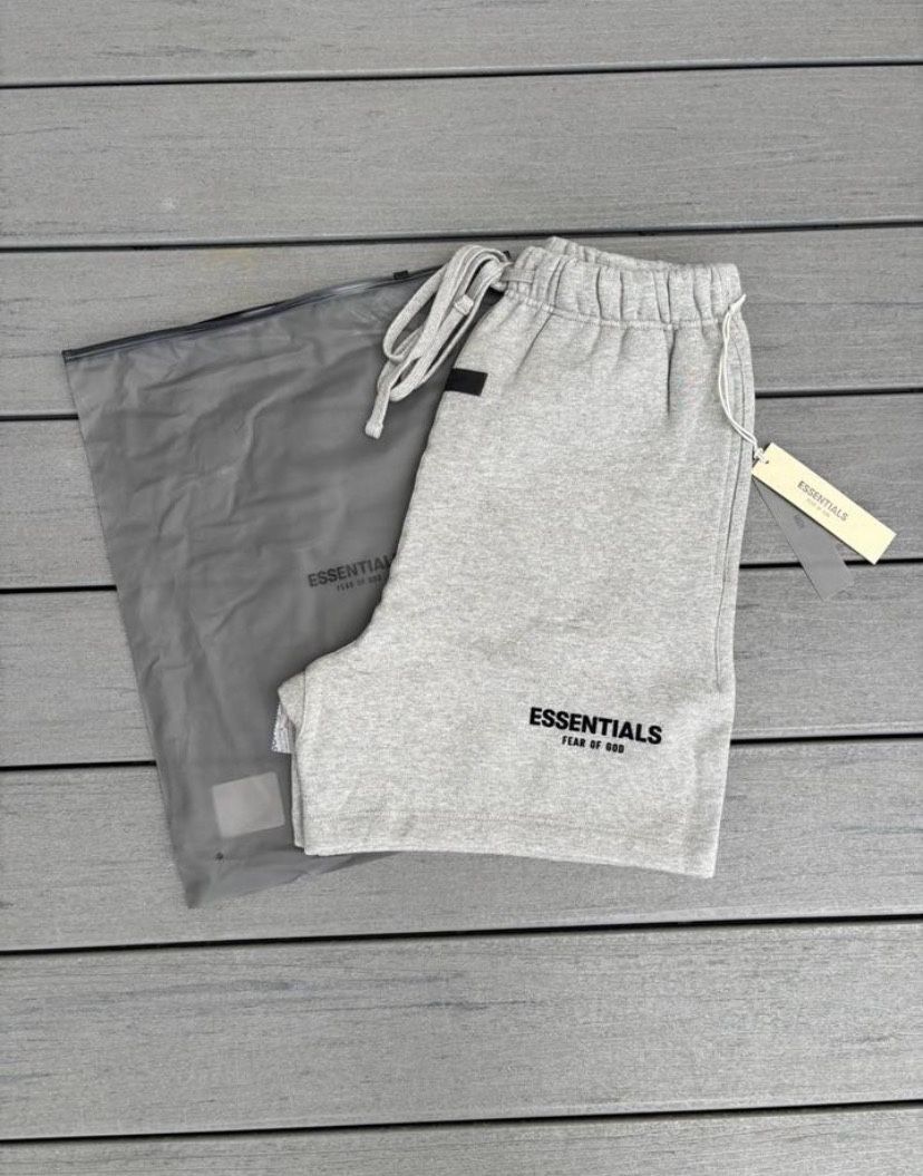 ESSENTIALS FEAR OF GOD SHORTS ⁉️