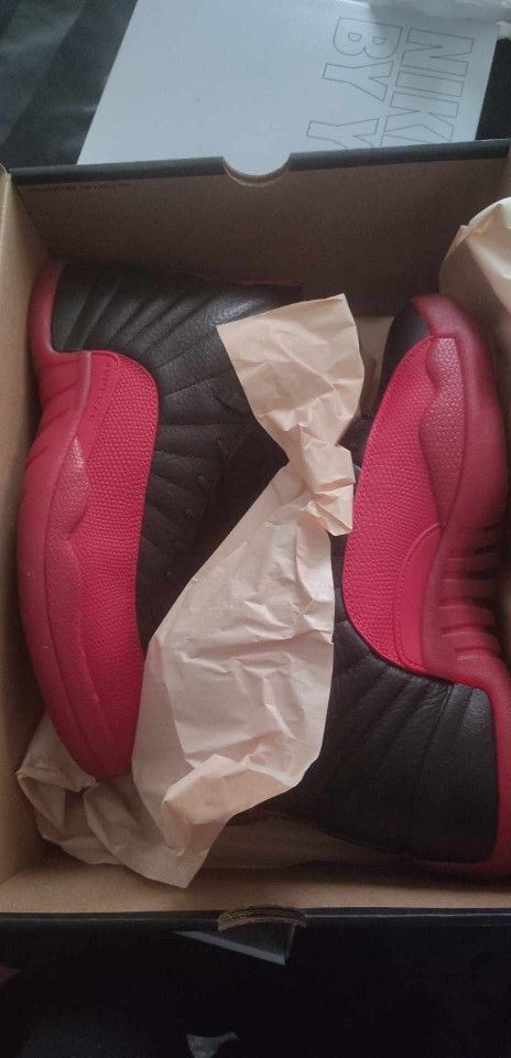 Jordan 12 Flu Games Men's 10.5 $250