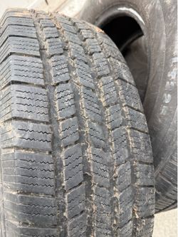 Michelin LT 225/75 R16 Tires