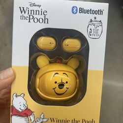 NWT Disney Winnie the Pooh Bluetooth Earbuds