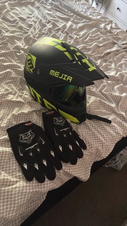 MEJIA DIRT BIKE HELMET, GOGGLES & GLOVES!