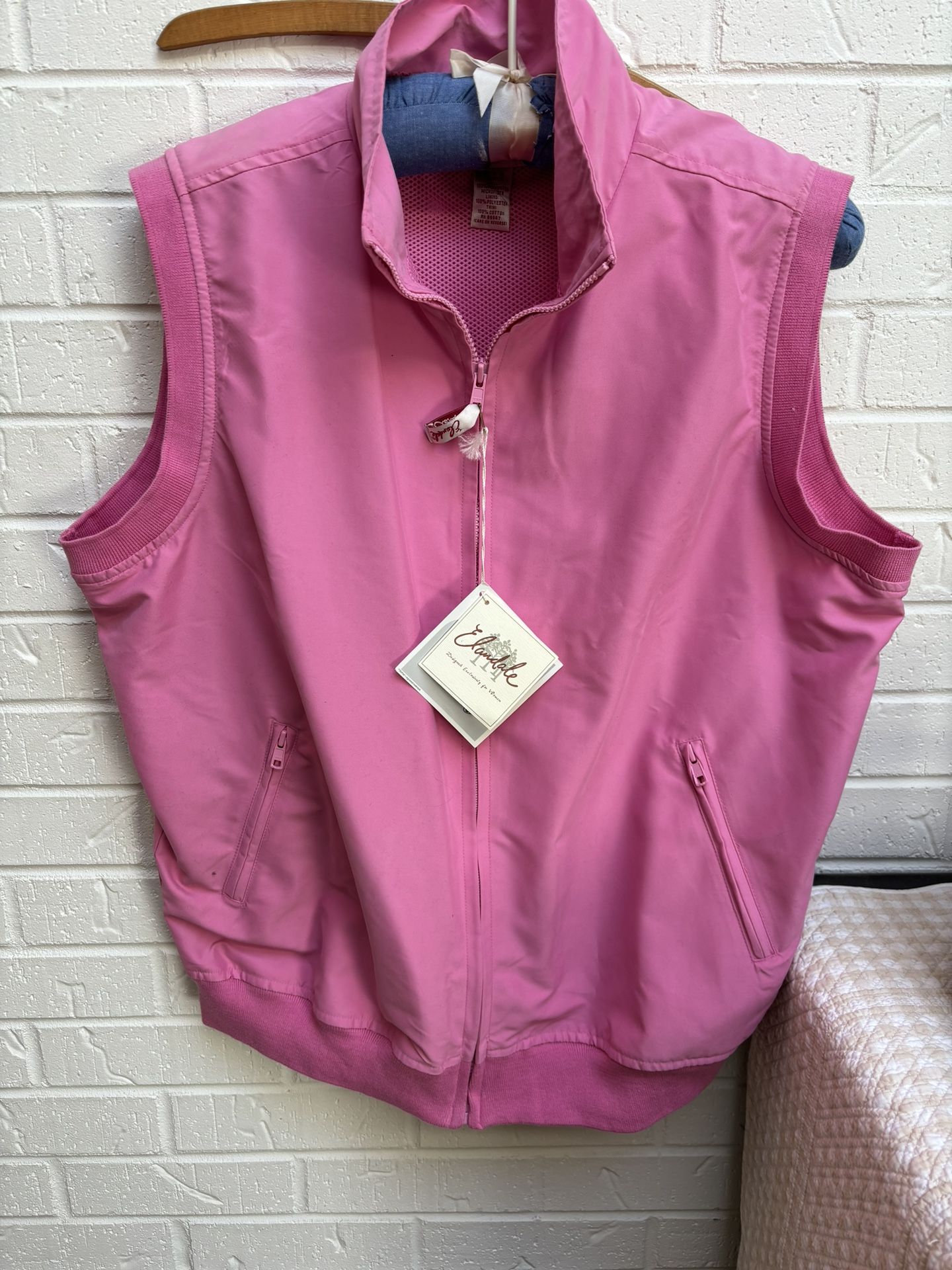 Elandale Women’s NWT Azalea Pink Sleeveless Vest Size L