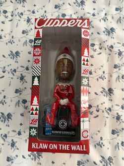 Kawhi Leonard Limited Edition Holiday Bobblehead LA Clippers SGA 12/16/24