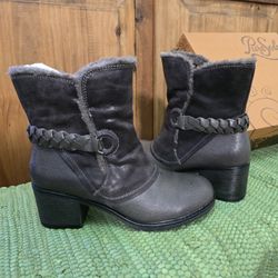 Fur Lined Boots Women's Size 10