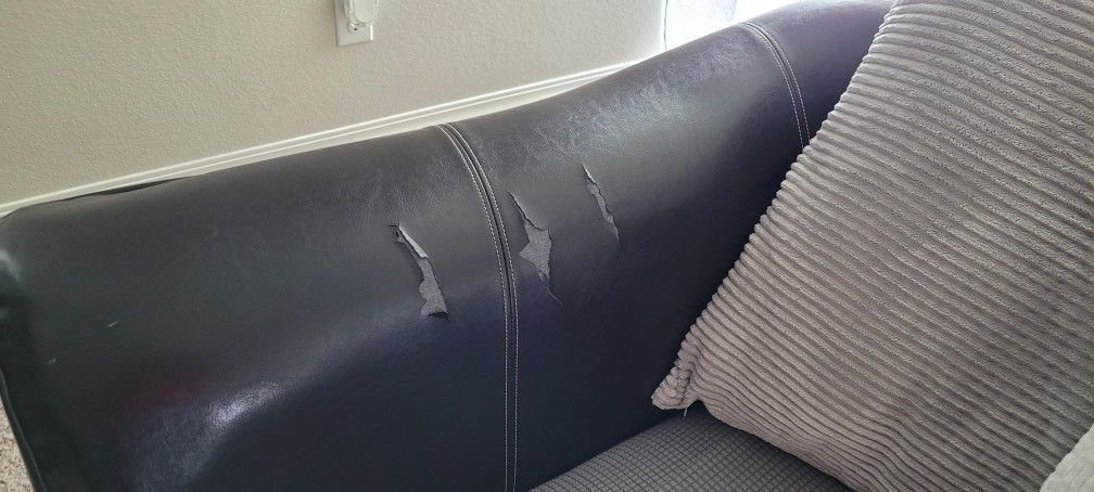 Non smoking sectional couch with ottoman