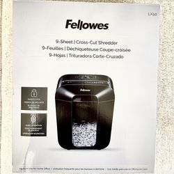 🔥NEW🔥 Fellowes Powershred LX50 9 Sheet Capacity 4.4 gal Cross-Cut Shredder