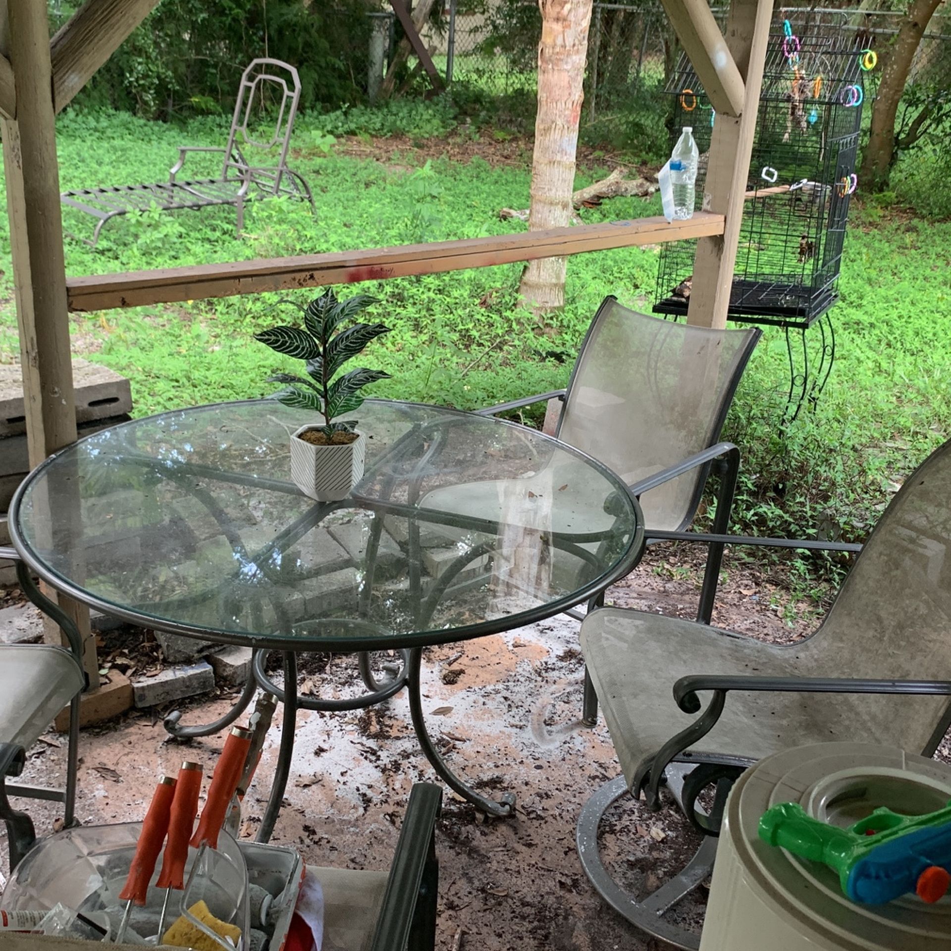 Patio Table And 4 Seats 