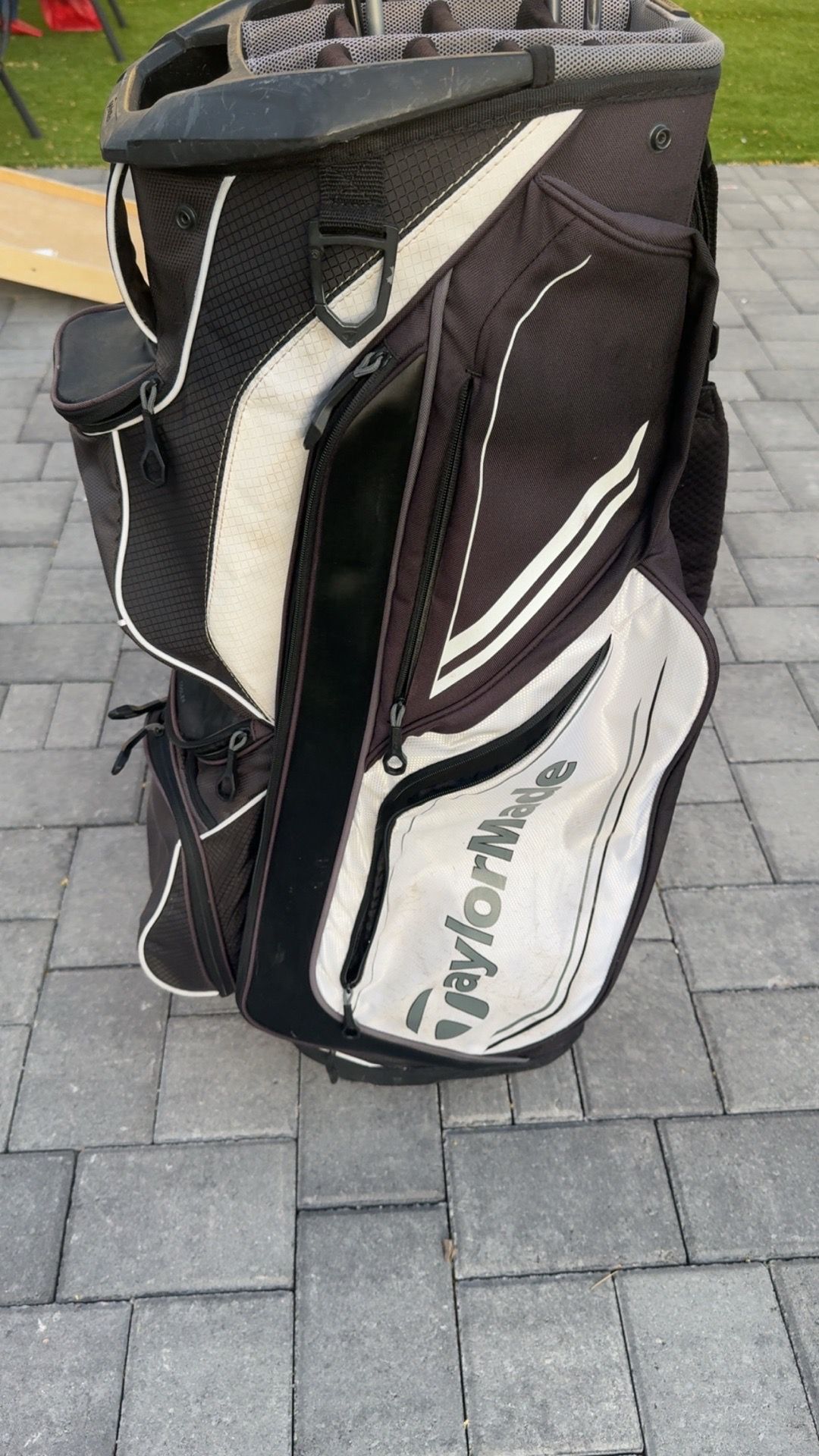 Taylormade Golfbag with clubs