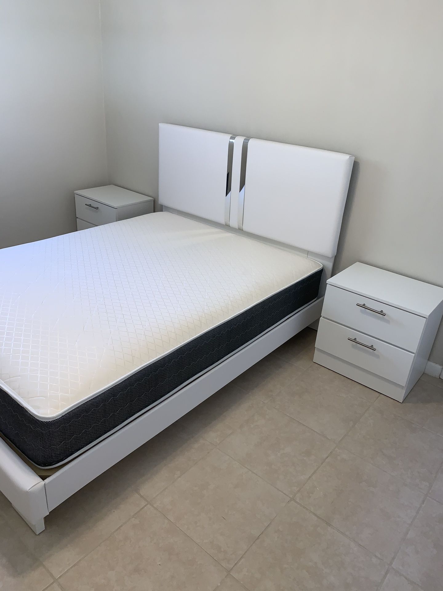 New queen white and silver 4 pieces bedroom set FREE DELIVERY and installation. Bed frame, mattress 2 night stands