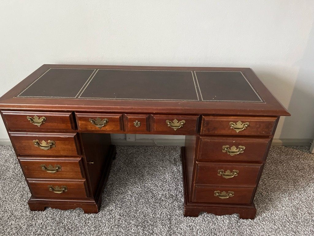 Vintage Broyhill Executive Desk – Leather Top & Solid Wood