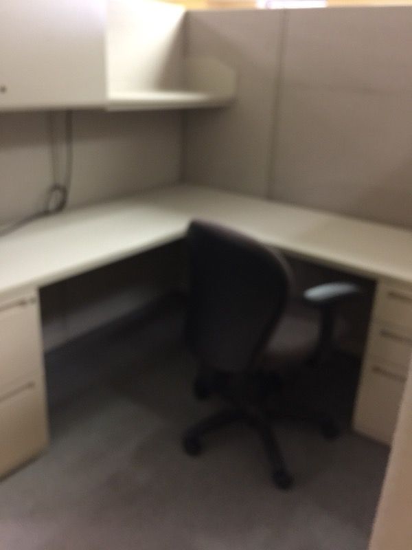 35 Budget Office Cubicles Harpers Brand Newer Desk Tops 6x6 For