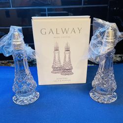 Beautiful Vintage New In Box Large Crystal Salt/pepper Shakers 