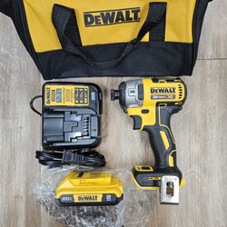 NEW DeWalt 20V XR Brushless 3-Speed Impact Driver Kit With Bag