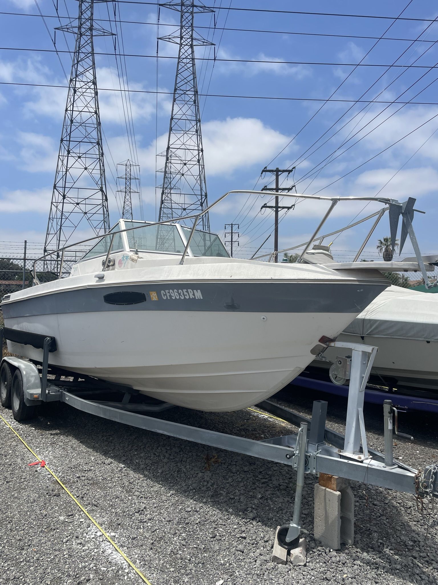 21’ Cabin Cruiser 