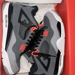 Infrared 4’s GREAT condition Size 10.5 