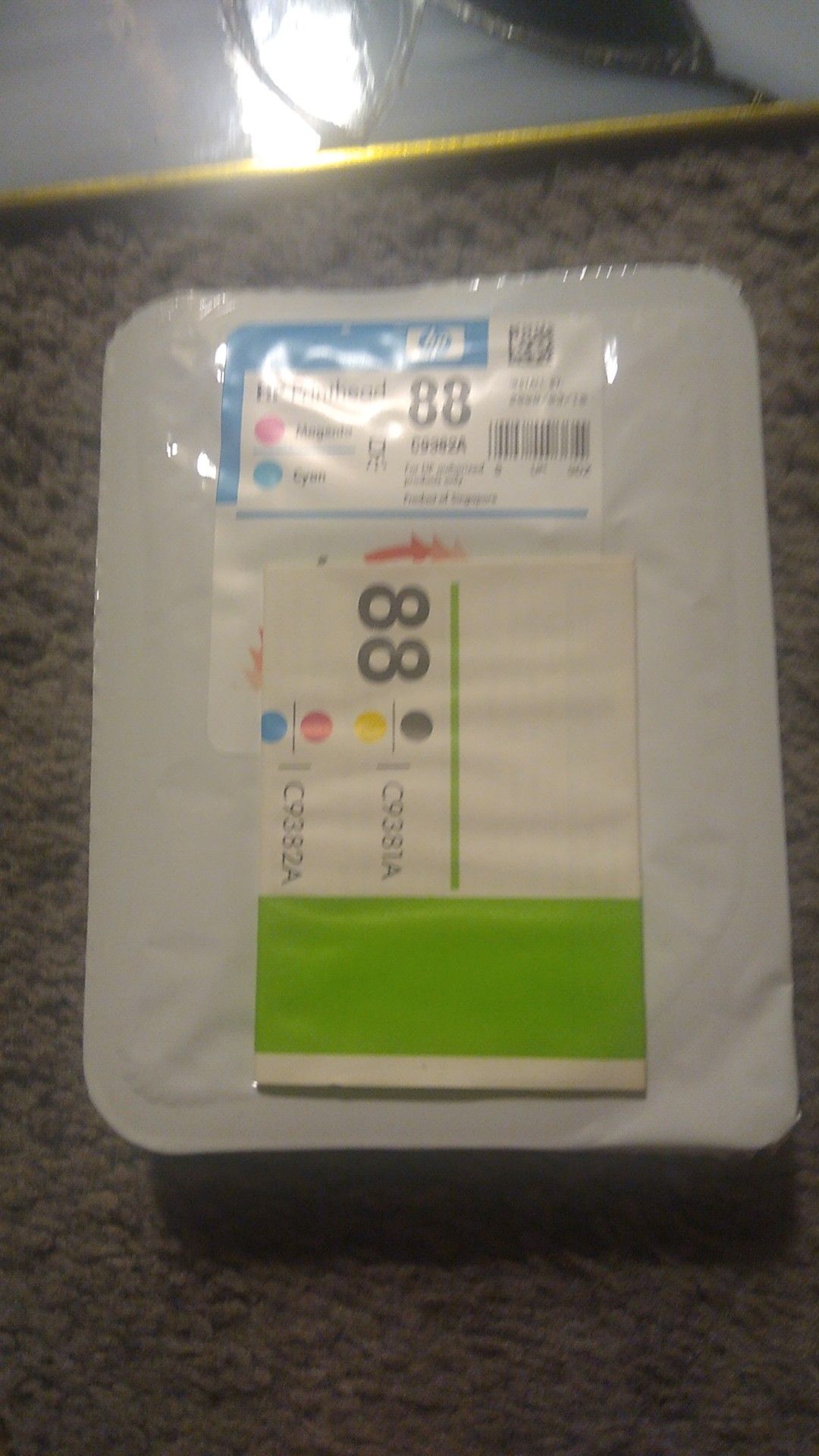 HP printhead magenta and cyan 88 brand new still in the package