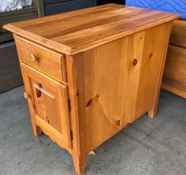 Solid Knotty Pine Wood End Table Nightstand with Drawer and Cabinet