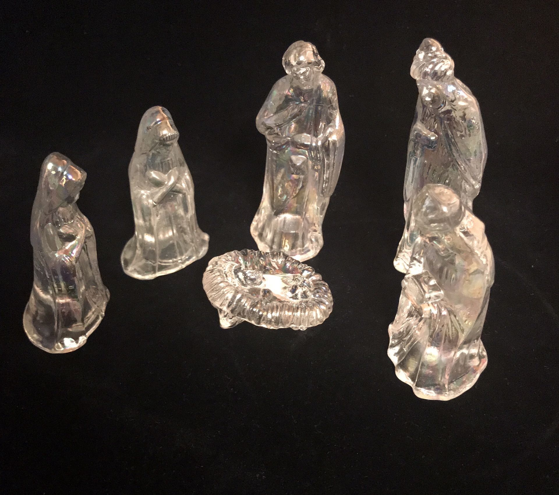 Silvestri Incandescent Glass Nativity