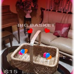 BIG BASKET FOR GIFT BOX, FOR FLOWER DECORATION OR STORING TOWELS AND MORE