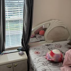 Bedroom Set With Mattresses 