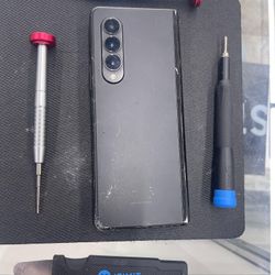 Samsung & iPhone Screen Covers 
