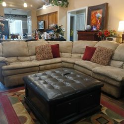 Sectional Sofa 