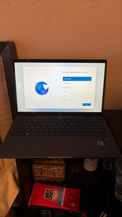 HP pavilion laptop - foldable & touchscreen