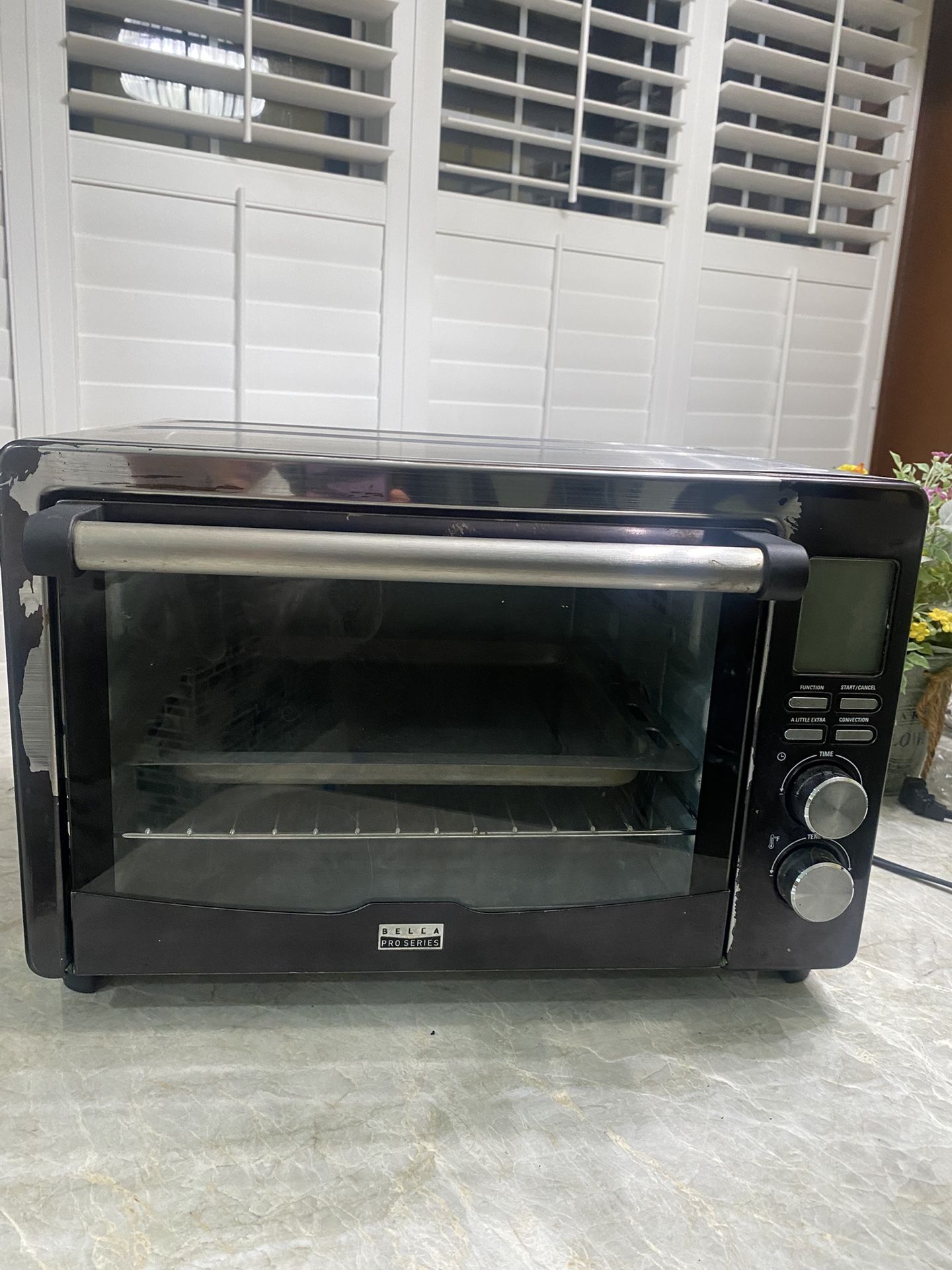 Working Medium Toaster Oven (Lakeway)