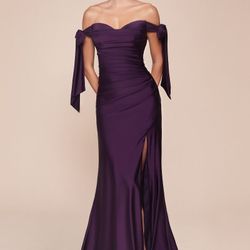 Gorgeous Formal/Prom Dress 👗  Size 14