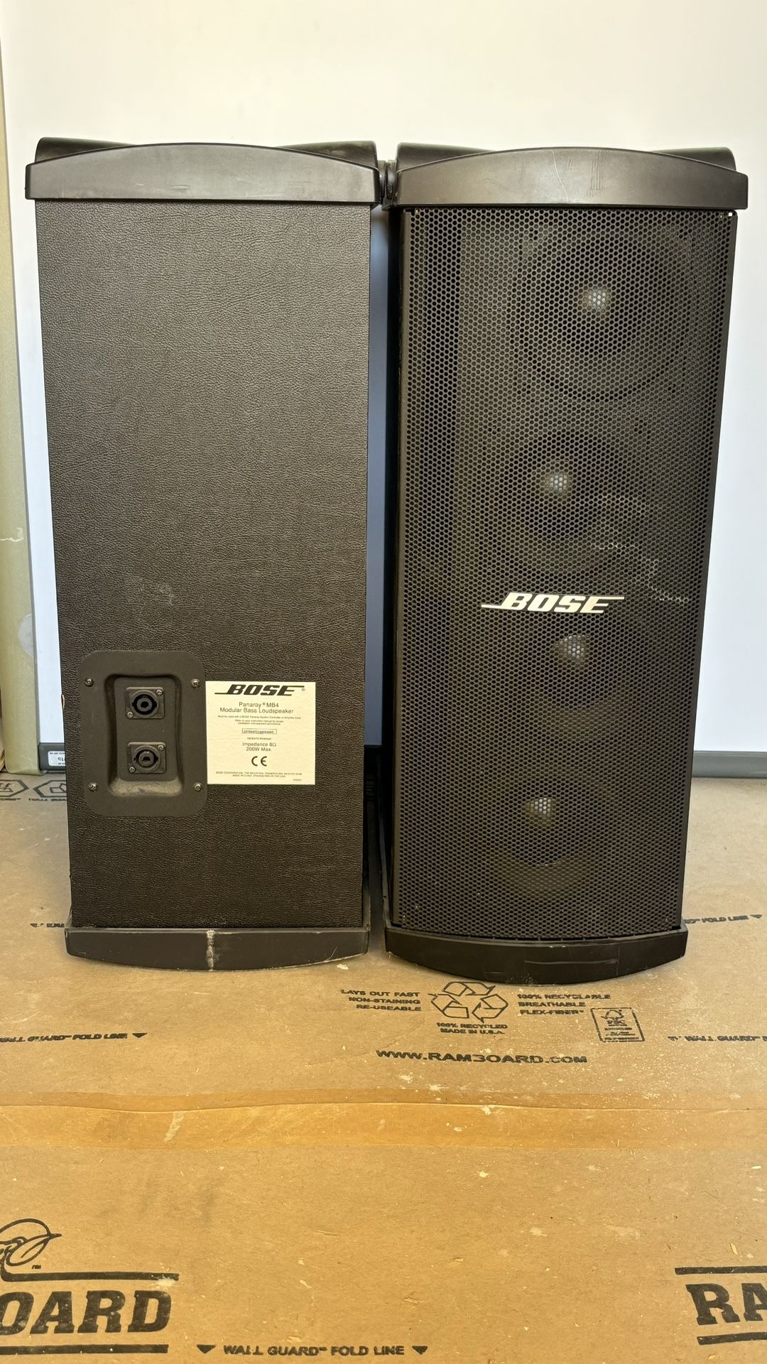 2 Bose Panaray MB4 Bass Module