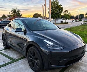 2025 Tesla Model Y