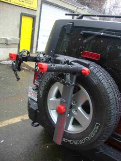 Yakima bike 2024 rack spare tire