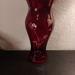 GORGEOUS RARE Anchor Hocking 10.5" Cranberry Glass Vase with Clear Hearts. 