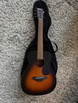 Yamaha JR2 3/4 Acoustic Guitar Bundle (Like New) + Gig Bag & Capo