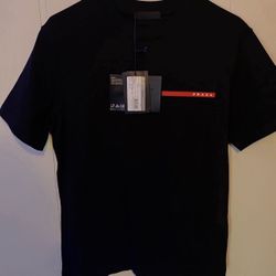 Pradaaa Men’s T-shirt Size Small Men 