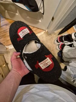 True religion slippers