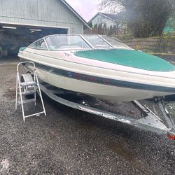 1994 Glastron Boat