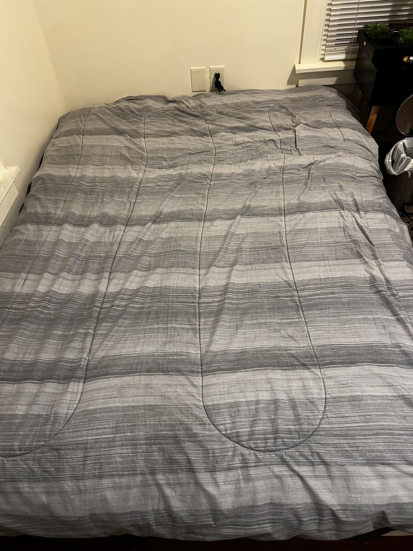 Bed Frame With Everything Twin Xl!! OBO Want It Out Now! 450$ Cash