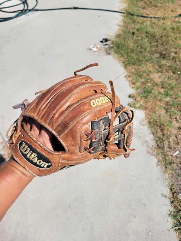 Wilson A2000 Baseball Glove