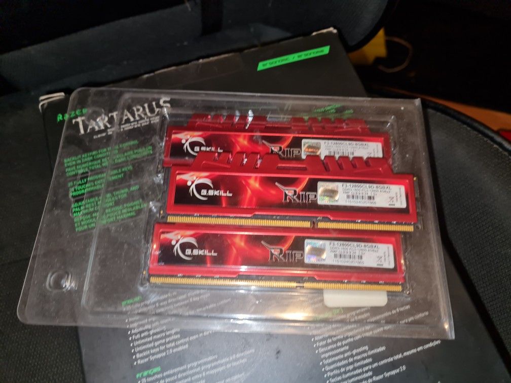 x4 G-Skill Ripjaws X 128000CL9D_8GBXL