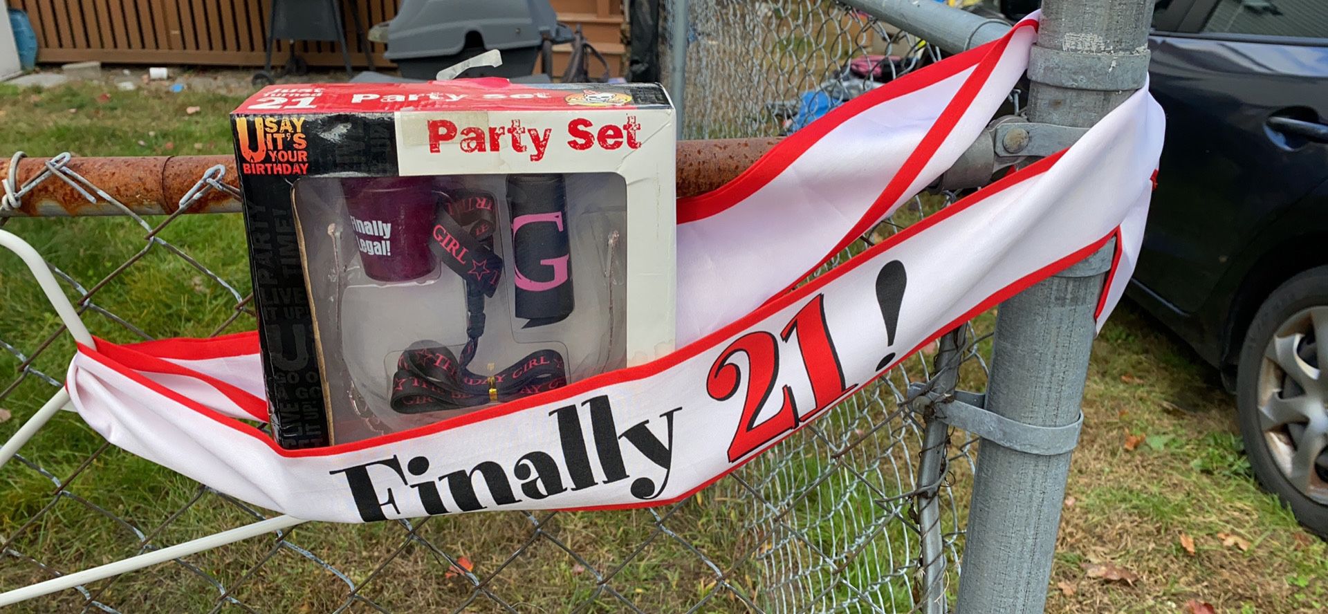 SPENCERS ‘21’ PARTY SET AND SASH