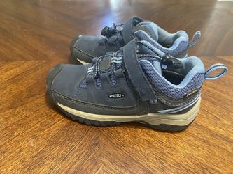 Boys Keen Hiking Shoes Size 11