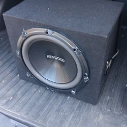 12 in Kenwood Subwoofer with 1000 wat Kenwood Amp