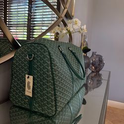 Green G*yard Duffle 🌲