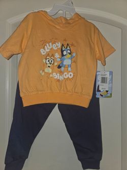 Bluey 2-Piece Fleece Hoodie and Jogger Set Cream Tan
Size 24M (NWT)