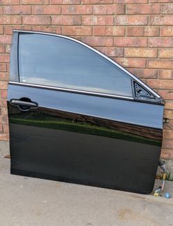 2015-2017 Toyota Camry Front Right Door