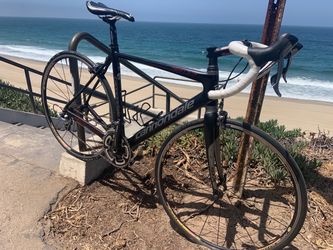 Cannondale supersix. 18 speed 54c medium size carbon fiber frame with ultegra components